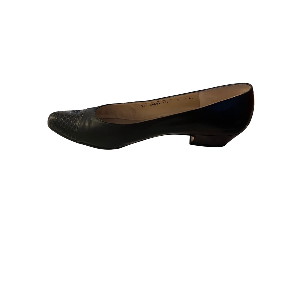 Salvatore Ferragamo Margaret Black Calf Leather Snakeskin Cap Toe Pumps 9 AAA - Picture 6 of 12